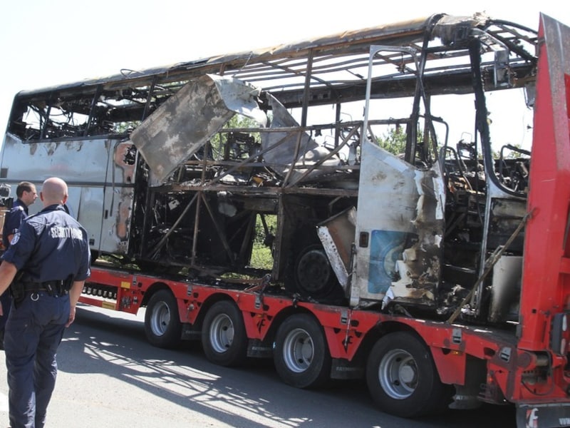 Bij een bomaanslag op een bus met Israëlische toeristen in Bulgarije vielen in juli vorig jaar acht doden.