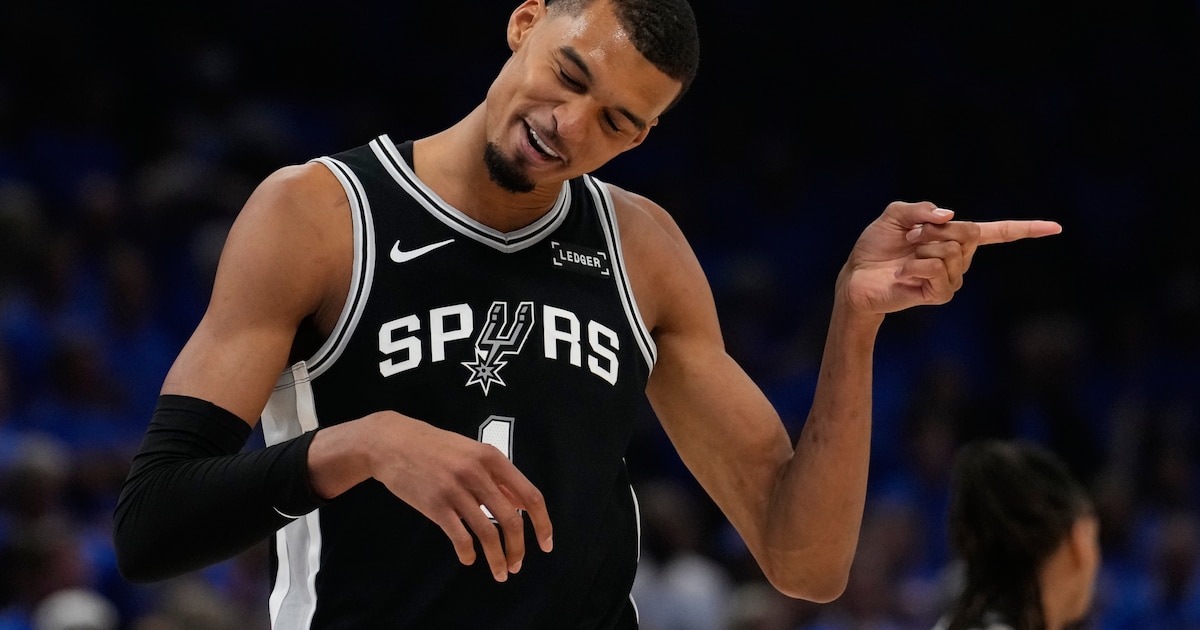 Monsterlijke Wembanyama kraakt OKC Thunder na twee verlengingen, bijrol voor Mitchell