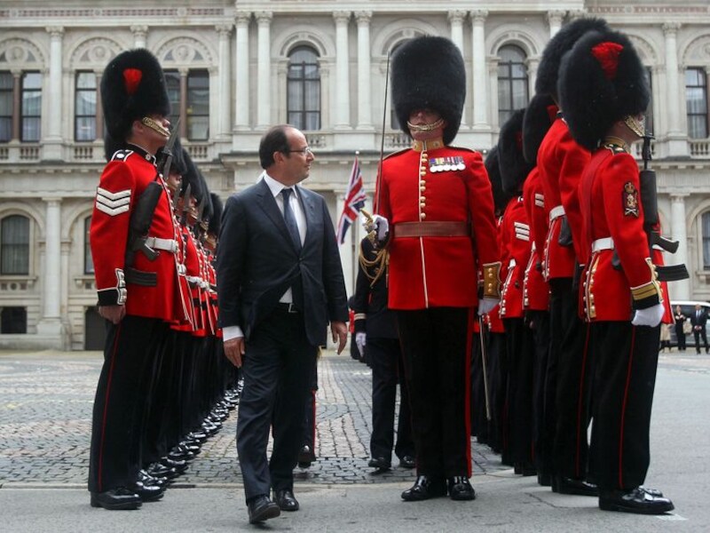 Voor alle duidelijkheid: Hollande is wel degelijk vijf centimeter groter dan Sarkozy.