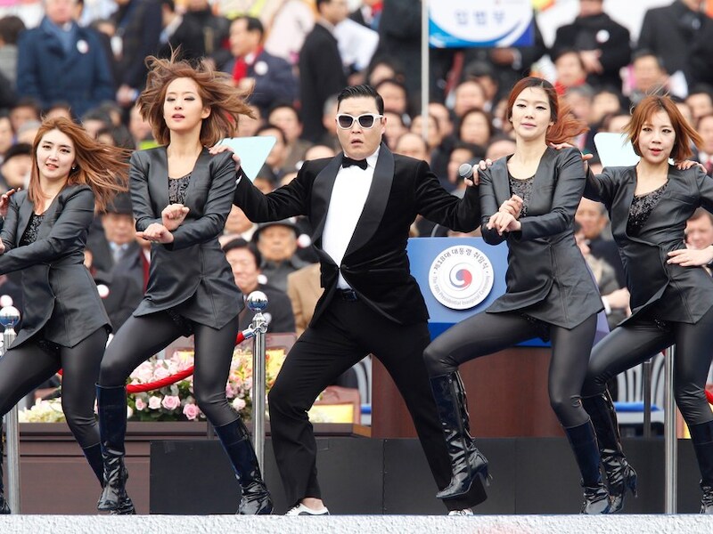 Psy op de inauguratie van de Zuid-Koreaanse president.