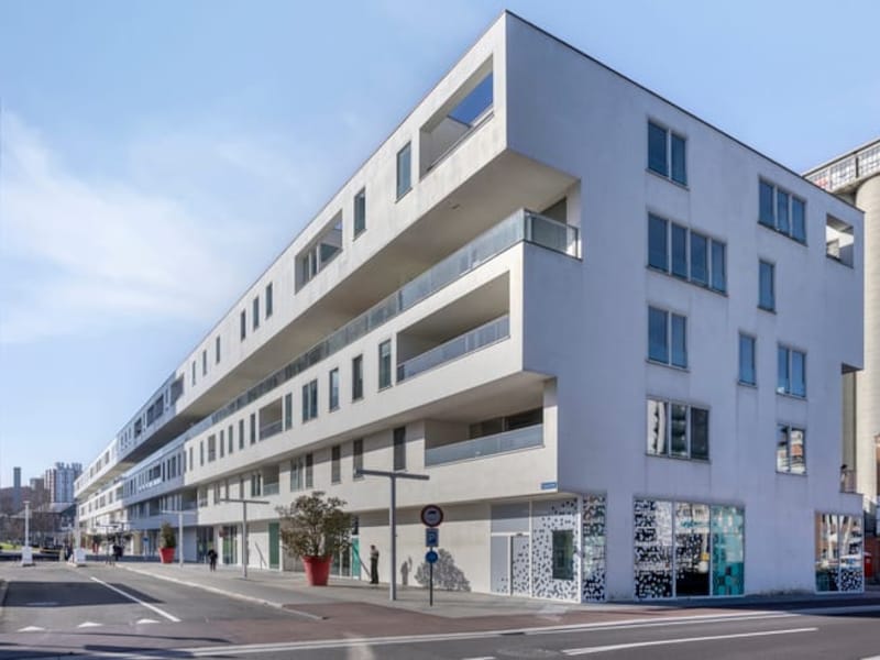 De fietster reed tegen een paal in de Schipvaartstraat aan de Vaartkom in Leuven. 