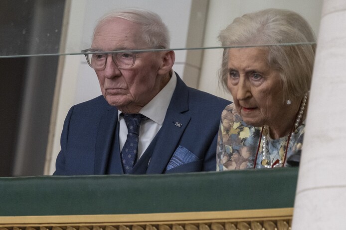 BLINDE RAZERNIJ. Ingrid (26) luncht uitzonderlijk niet bij haar ouders ...