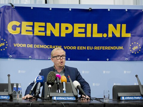 Jan Roos van het actiecomite GeenPeil na afloop van een persbijeenkomst.