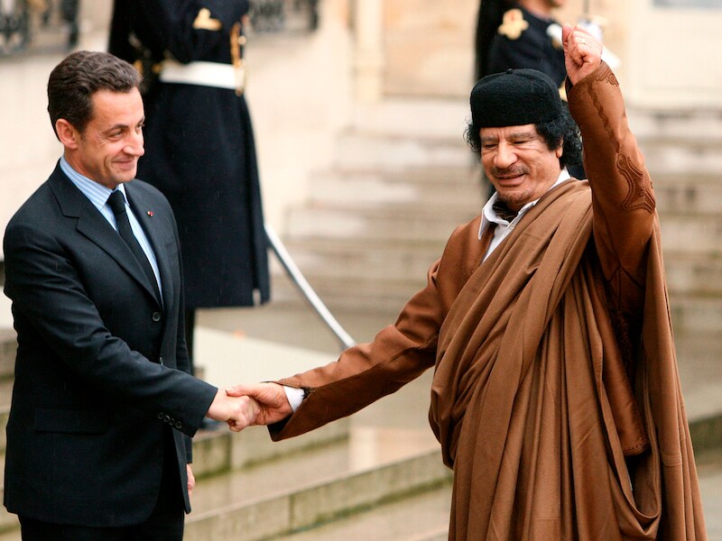Sarkozy ontving in 2007 Kadhafi op het Élysée.