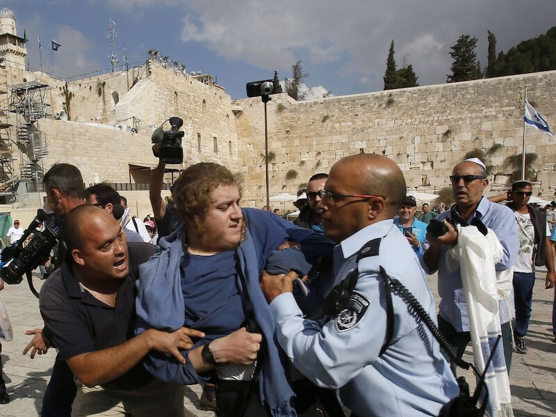 Verscheidene Israëlische activisten werden vandaag opgepakt nadat ze de site van de Tempelberg probeerden binnen te dringen.