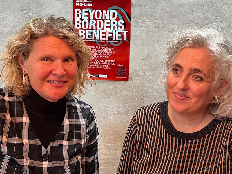 Ariane Louwaege (links op deze foto) en Marjolein Deceulaer organiseren in Boechout de muzikale benefietavond Beyond Borders.