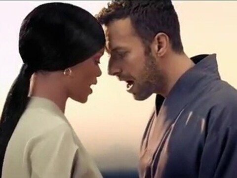 Rihanna en Chris Martin (Coldplay) in de 'Princess of China'-videoclip. © videostill YouTube.