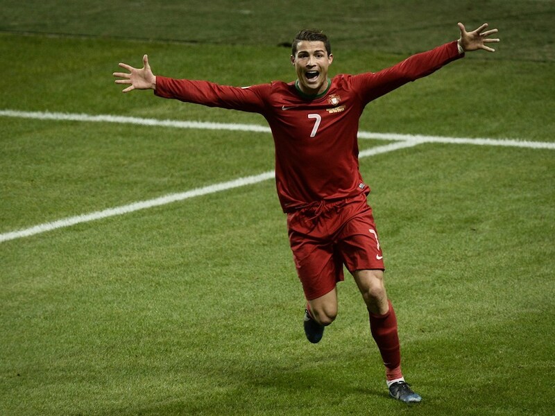 We zetten voor u de tien mooiste goals van Cristiano Ronaldo op een rij.