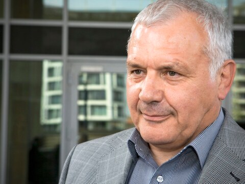 Jean-Marie Dedecker (LDD) vergelijkt het BHV-akkoord met een pasgeboren kreupel veulen.