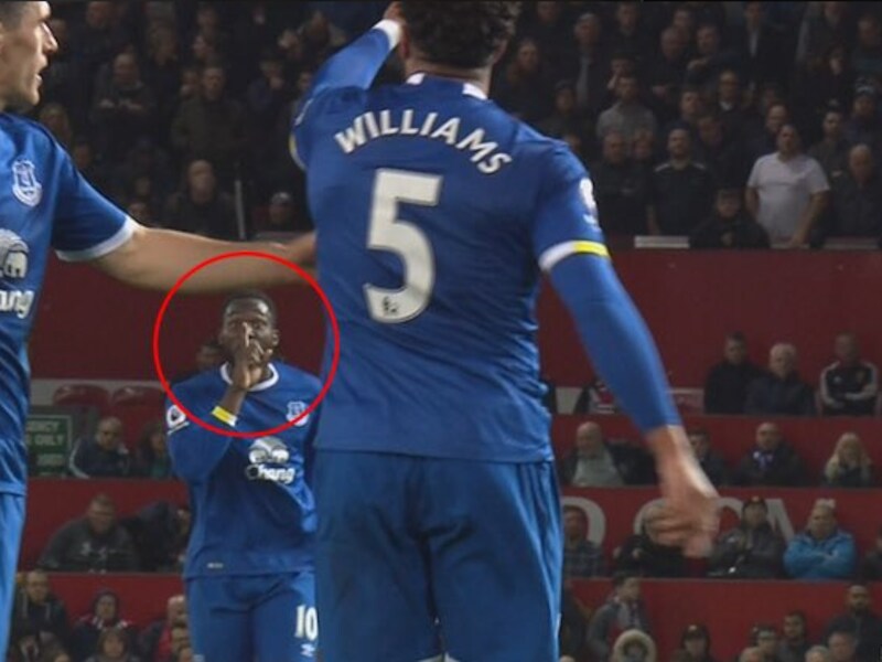 "Lukaku had gelijk. Williams is een gebrekkige verdediger die zich beter niet inlaat met het uitdelen van berispingen aan medespelers"