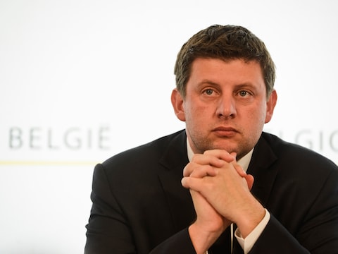 "Maak een briefje met inkomens uit vermogen, net zoals het loonbriefje", aldus Crombez.