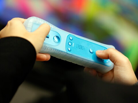 In de robot plaats je een WiiMote.