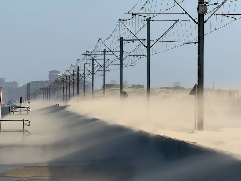 Storm aan zee