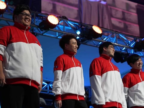 ‘Toyz’ bij Taipei Assassins in 2012. (tweede van links)