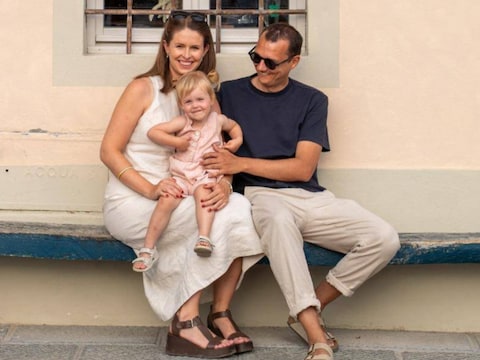 Ines Swaelens en Jelle Sergant vormen sinds 2020 een koppel en zijn samen de trotse ouders van dochter Rosie.