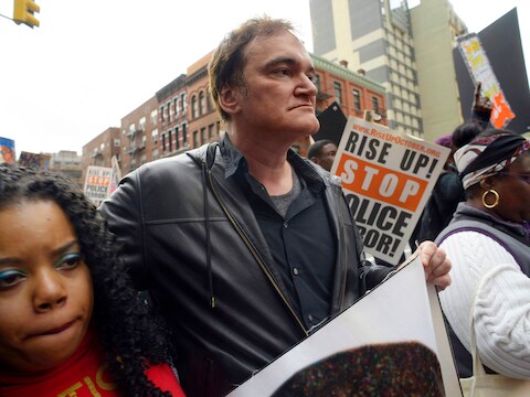 Regisseur Quentin Tarantino tijdens de betoging in New York op 24 oktober 2015