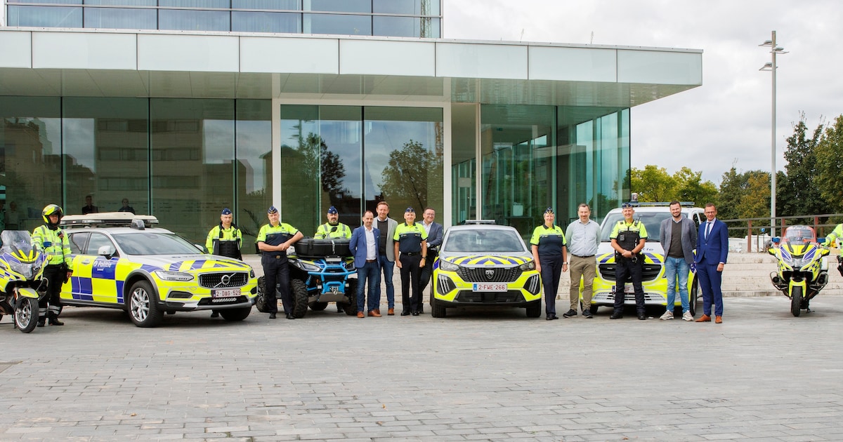 Noord-Limburgse politiezones kiezen voor nieuw uniform: “Na 20 jaar ...