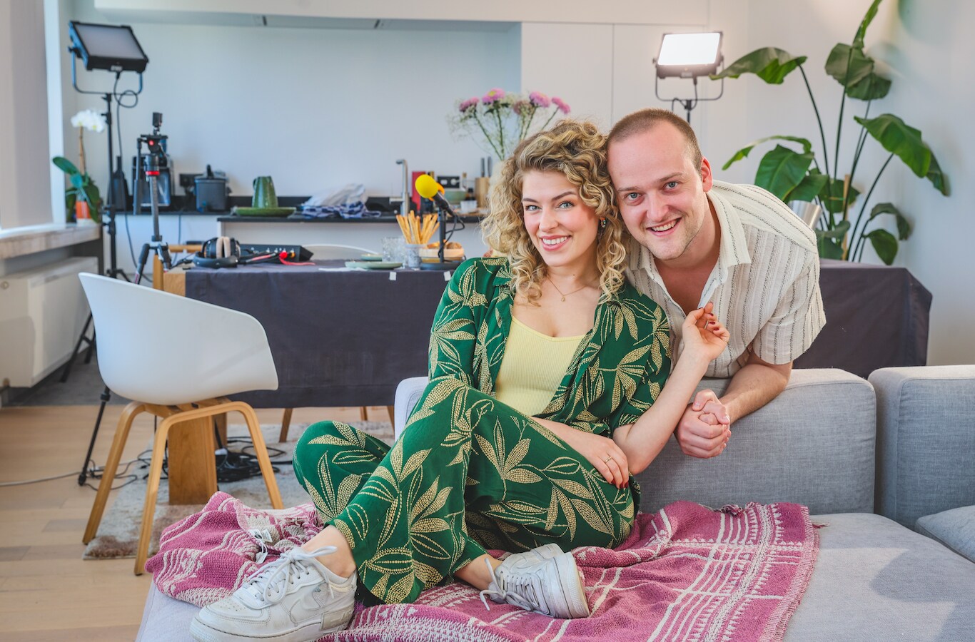 Soms ben ik jaloers op Julia”: Louis Thyssen (31) is twee jaar samen met zijn  K3'tje | Foto | hln.be