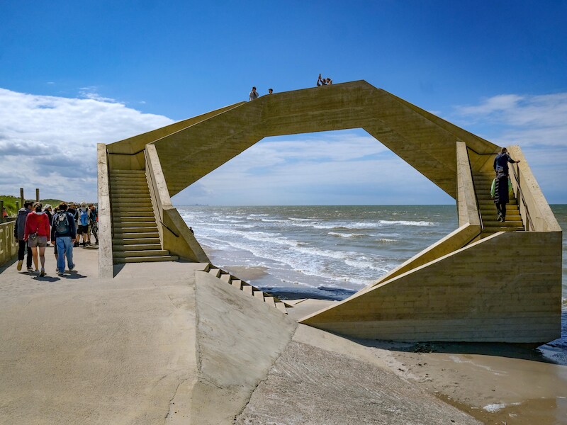 Westtoer krijgt zeggenschap over toekomst uitkijkpunt Westerpunt bij het strand  