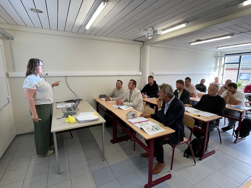 Ook volwassenen gaan terug naar school, meer inschrijvingen voor Nederlands voor anderstaligen bij cvo Miras