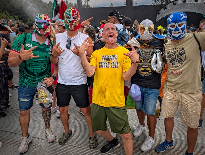 Internetlegende ‘Shaun the raver’ steelt de show op Tomorrowland ...