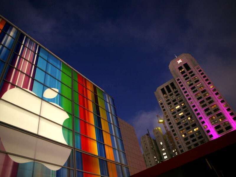 Het Apple-logo op een gebouw in San Francisco.