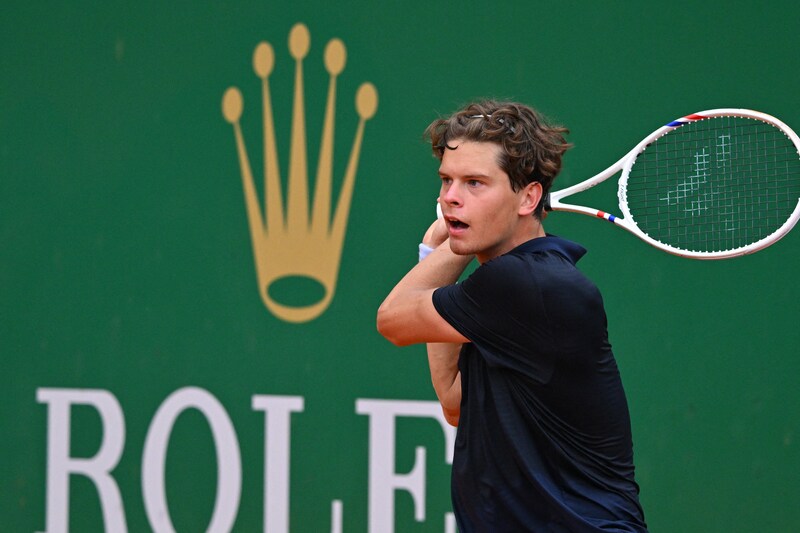 Belgisch tennistalent Alexander Blockx maakt het nummer 6 knap lastig ...