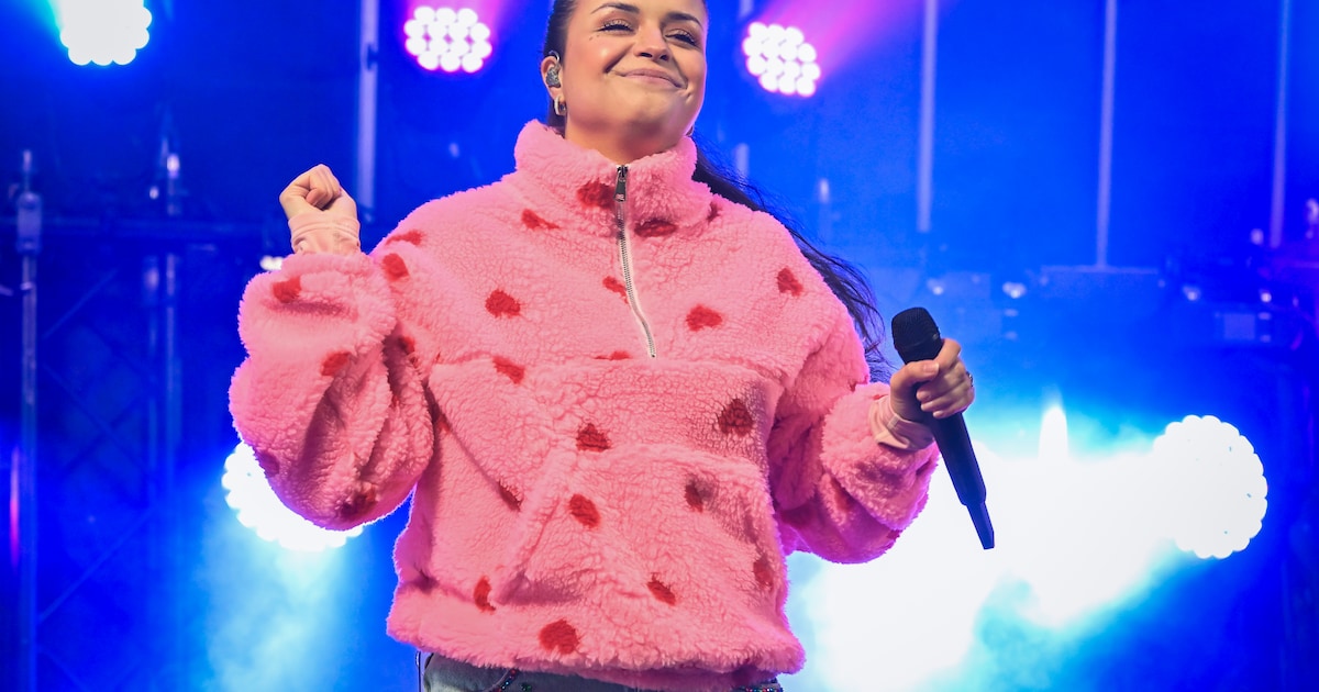 Marthe van K3 bevestigt tweede zwangerschap: “Een kindje op de wereld zetten is magisch”