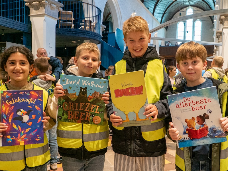 De basisscholen helpen graag mee met de boekenverhuis