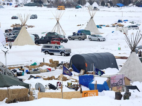 Het protestkamp aan de rand van de Standing Rock Sioux Reservation.