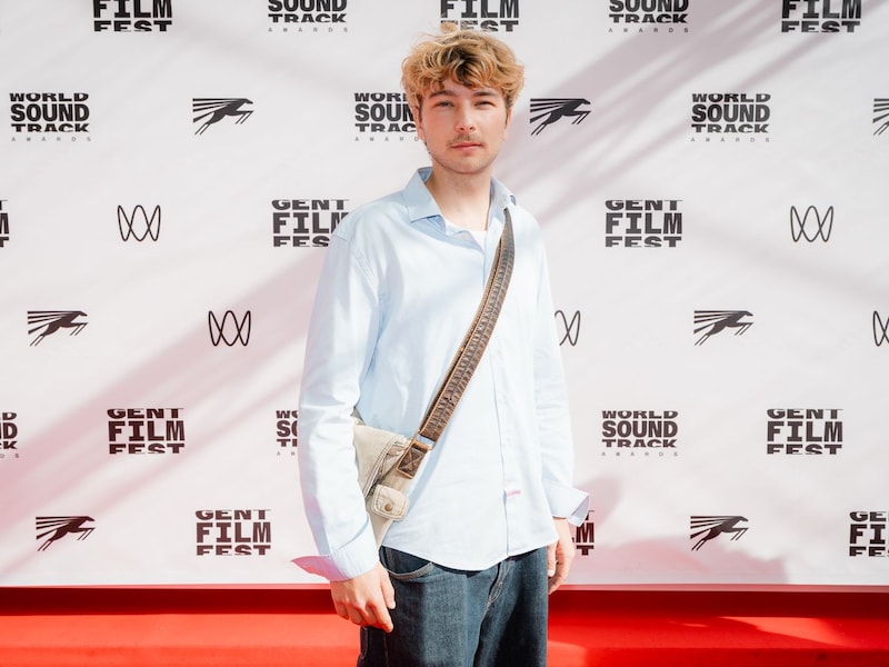 Lukas Gevaert op de rode loper van Film Fest Gent.
