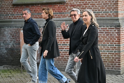 Koen Crucke, Gunther Levi en fans wonen afscheid Margriet He