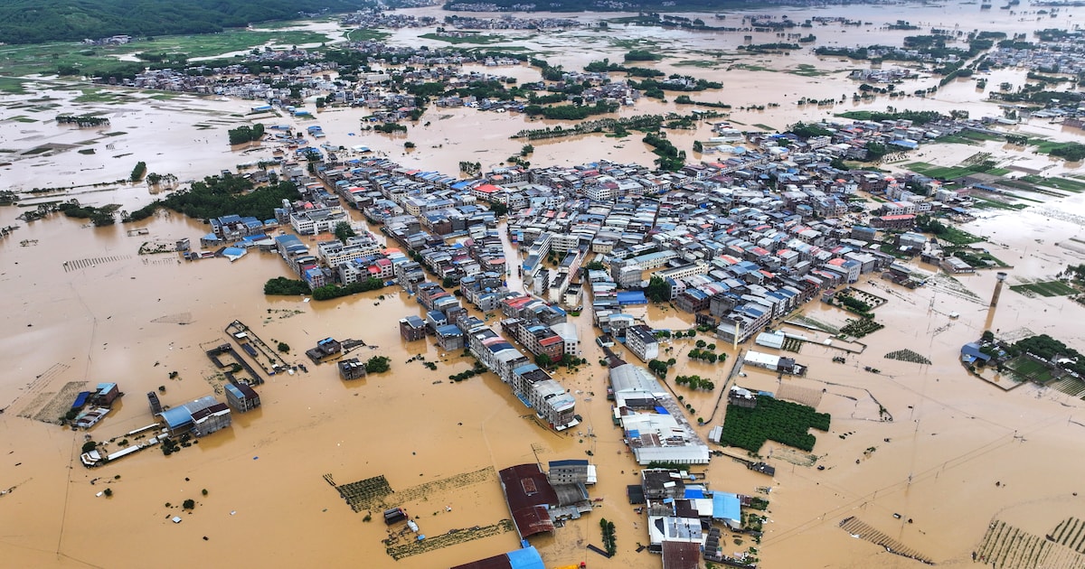 kijk-zwaar-stormweer-teistert-china-beelden-tonen-hoe-gigantische