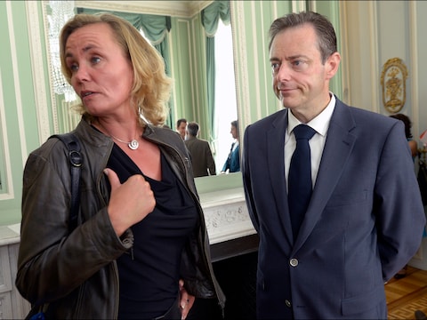 Antwerps schepen voor Loketten Liesbeth Homans (N-VA) naast burgemeester Bart De Wever.