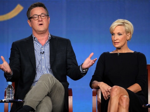 Joe Scarborough (links) en Mika Brzezinski (rechts), presentatoren van 'Morning Joe'