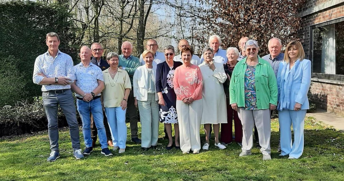 70-jarigen uit Nevele vieren samen hun verjaardag in 't Biezemhof ...