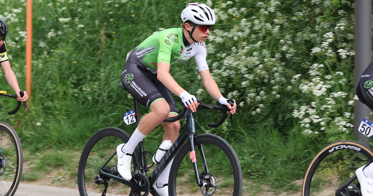 Robin Dooms naar GP Roger Baguet in Parike: “Tof om naast de driekleur ...