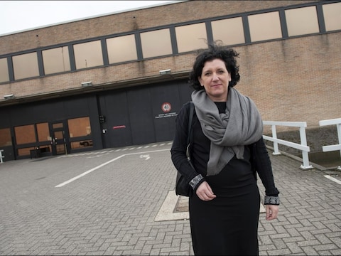 Justitieminister Annemie Turtelboom, voor de gevangenis van Brugge;