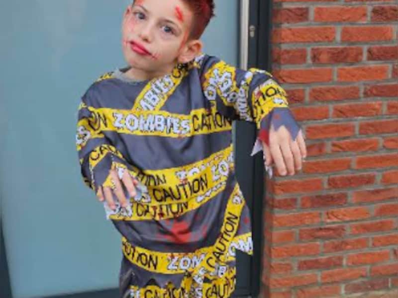 Lyandro toont zijn griezeligste outfit voor Halloween in Heusden-Zolder