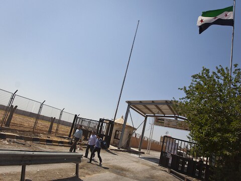 De grensovergang tussen Turkije en Syrië, niet ver van Azaz.