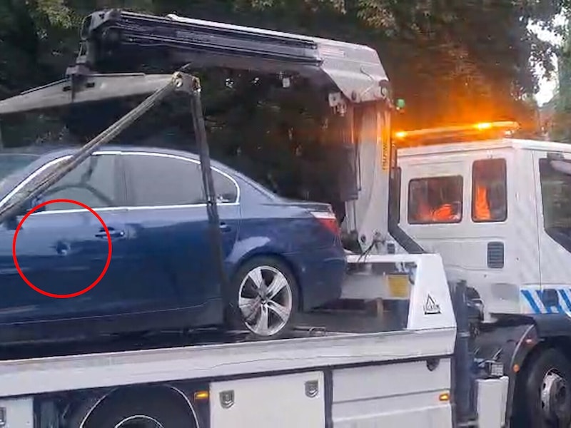 Beelden tonen hoe auto met kogelgaten wordt getakeld na schietpartij in Jette