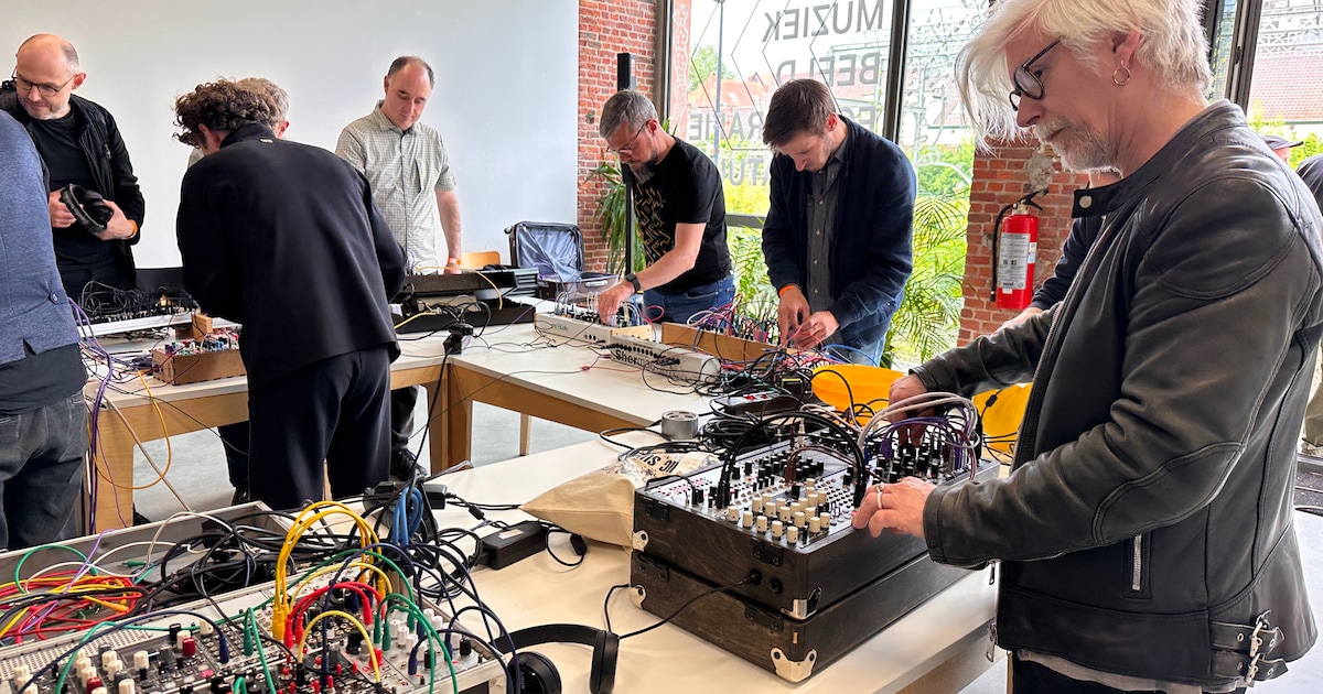 Gentenaars vestigen wereldrecord met ‘modulaire synths’: “Wat wij doen ...