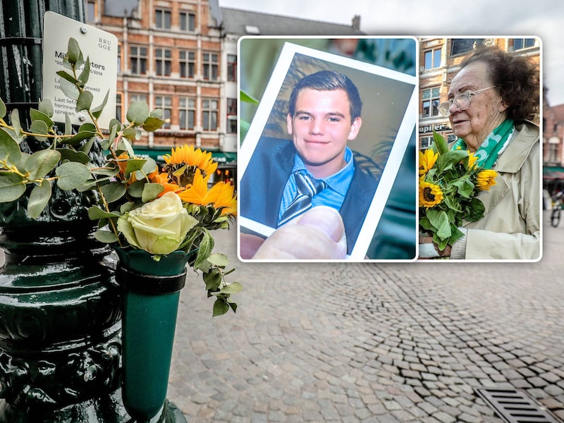 Op de Markt in Brugge, op de plaats waar Mikey Peeters werd vermoord, hangt nu een vaasje en herdenkingsplaatje. Inzet: Mikey Peeters en zijn oma Allanah.