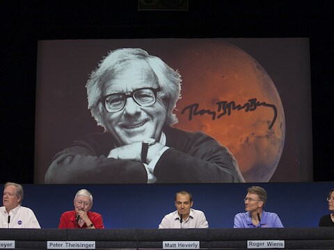 NASA-wetenschappers hebben de landingsstrook van de Curiosity genoemd naar auteur Ray Bradbury.