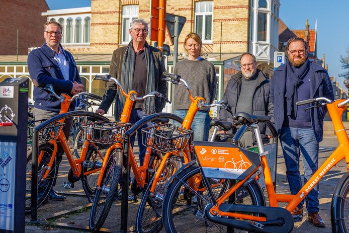 Met deze oranje deelfietsen trek je erop uit in De Panne, Koksijde en ...