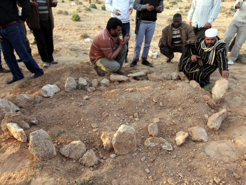 In Misurata wordt al dagenlang gevochten tussen opstandelingen en militairen trouw aan Kadhafi.
