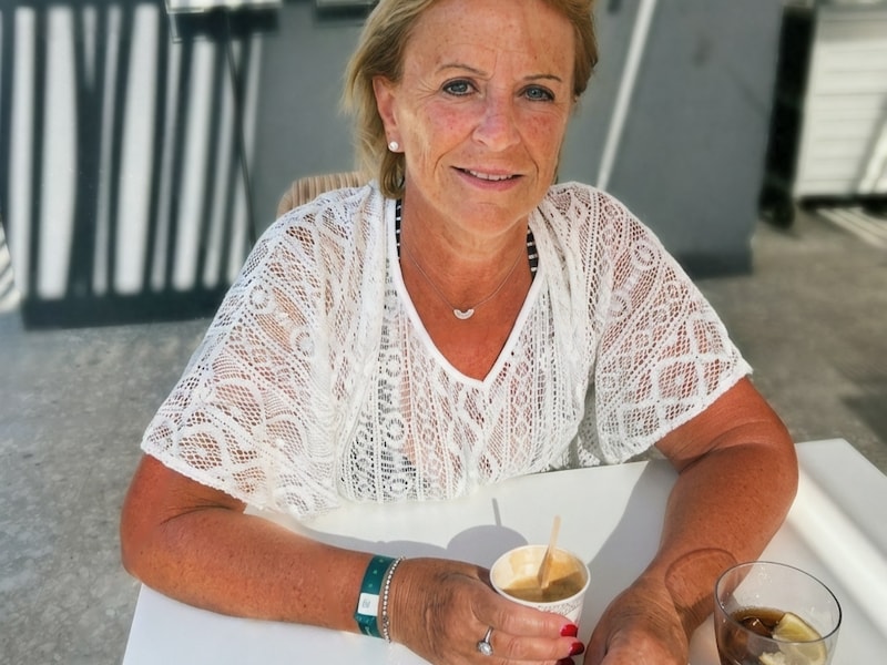 Zo gaat Ria Dekelver (64), partner van de burgemeester van Bertem, om met kritiek op sociale media