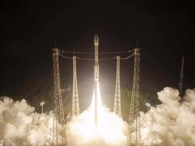 Lancering uitgesteld van twee Europese missies naar de ruimte om zon en aarde te observeren