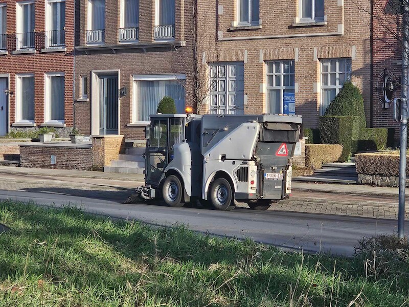 Izegem koopt nieuwe elektrische veegmachine
