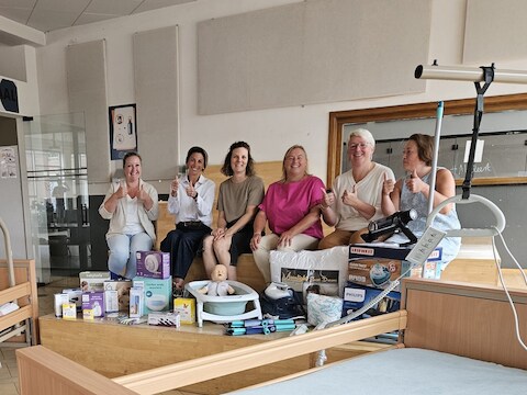 De vakgroep Personenzorg van GO! Atheneum Herzele ontving van Plantyn het didactische materiaal dat de school aankocht met de hoofdprijs van het Licht op LEF!-traject. 